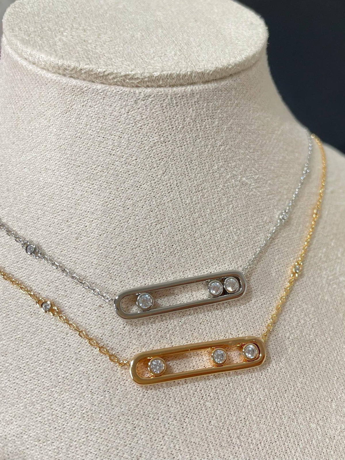 MOVE 3 DIAMOND NECKLACE