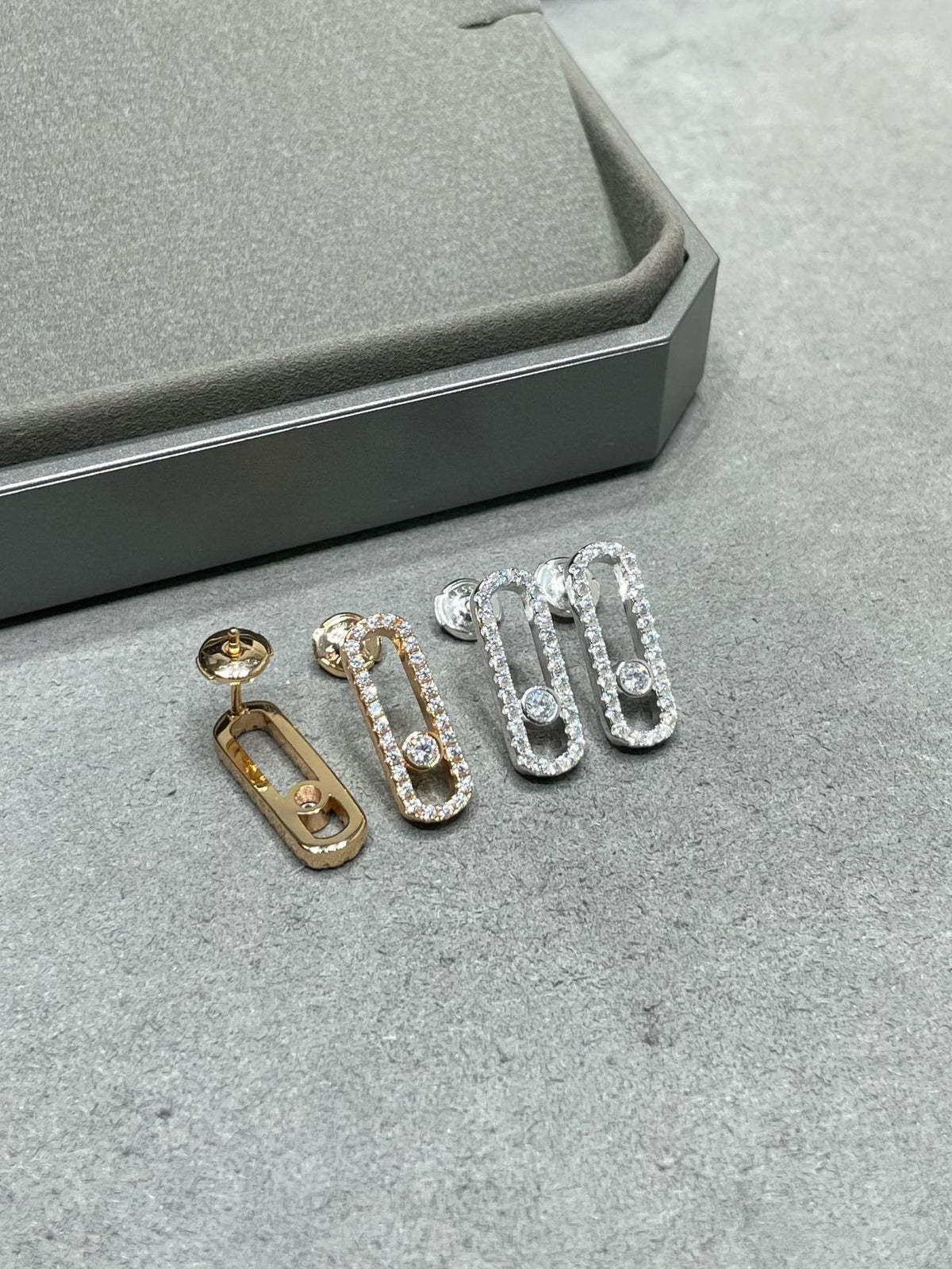 MOVE UNO STUD DIAMOND PAVED EARRINGS
