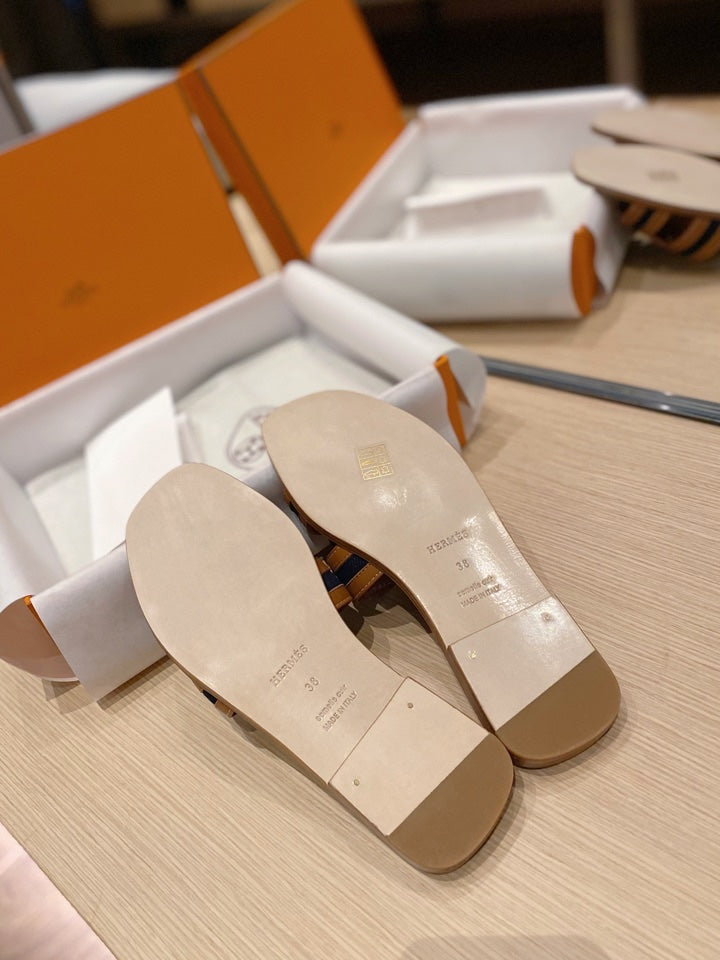 0RAN SANDALS IN BRONZE BROWN CALFSKIN AND BLACK CANVAS