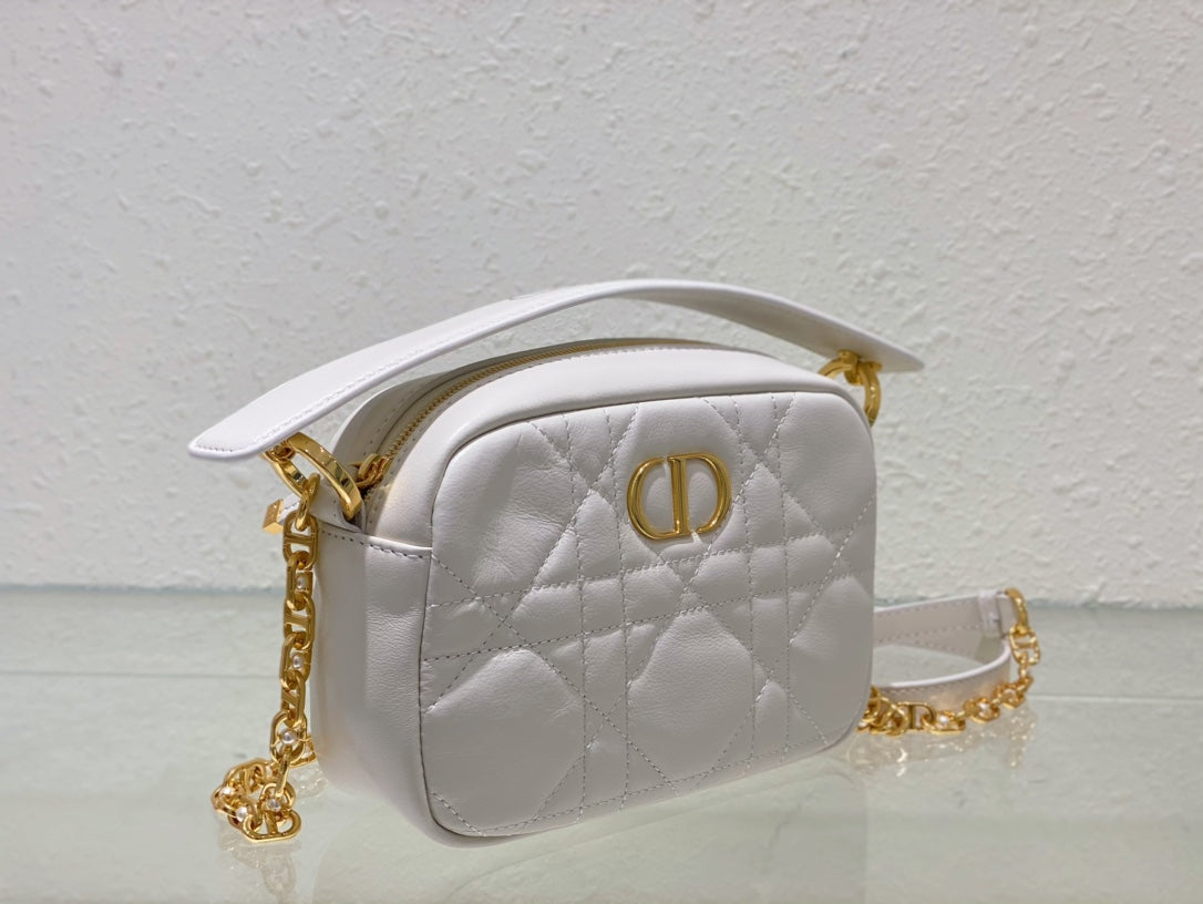 CARO BOX BAG 19 IN WHITE QUILTED MACROCANNAGE CALFSKIN