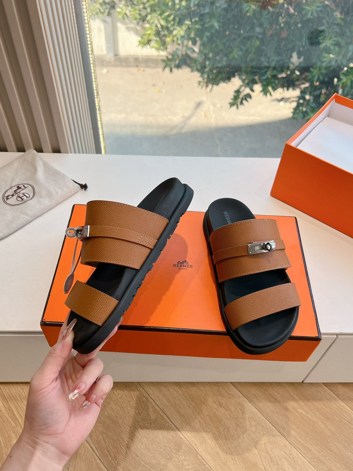 Hermes Women Brown Leather Straps Sandals