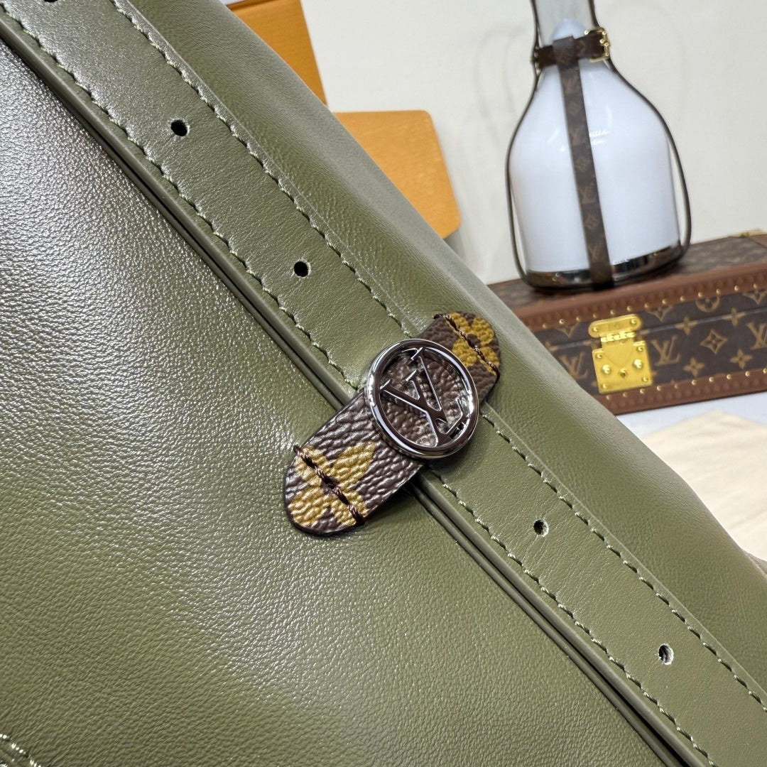 Louis Vuitton Carryall Vibe MM