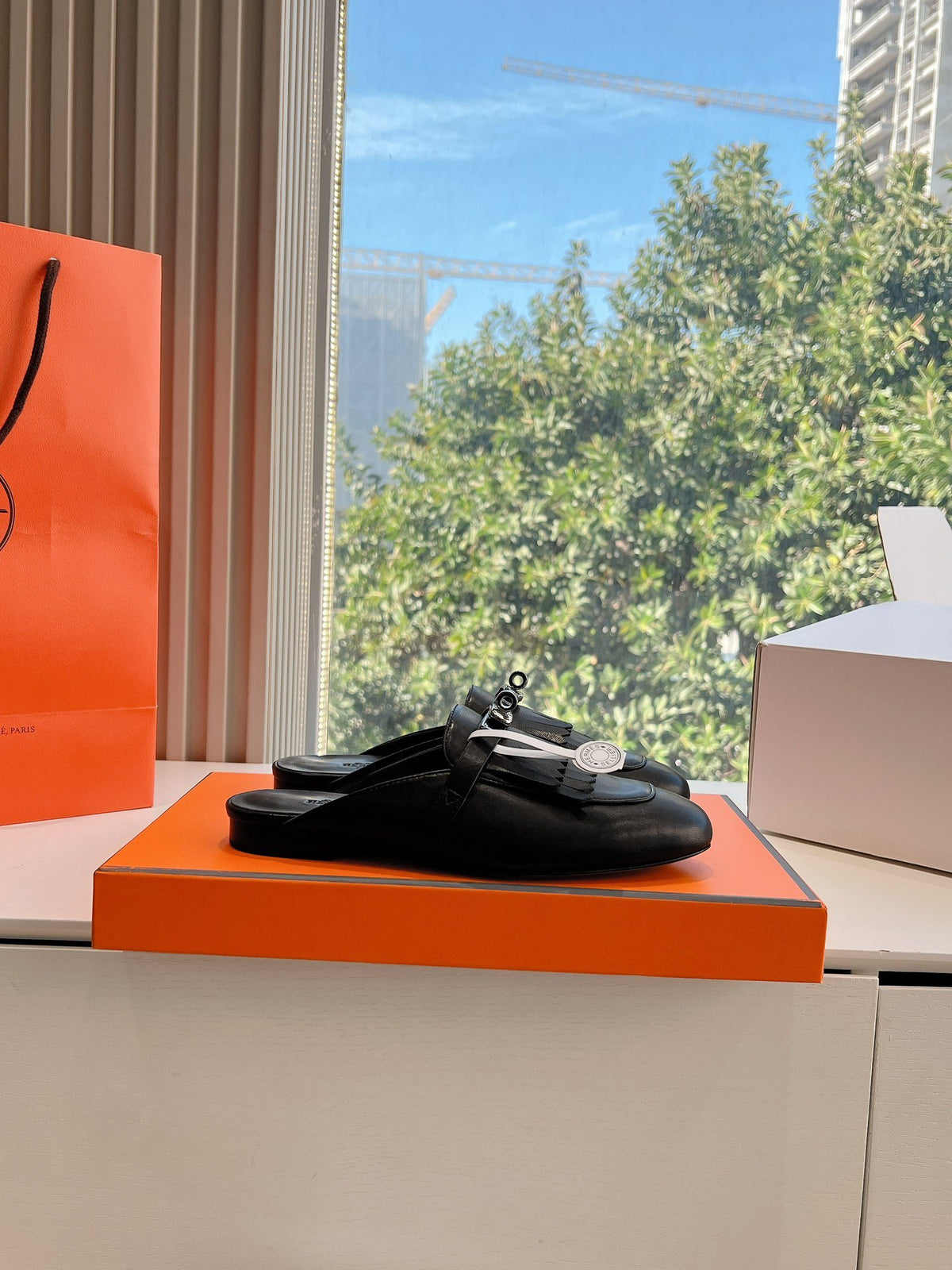 Hermes Women Black Leather Mules