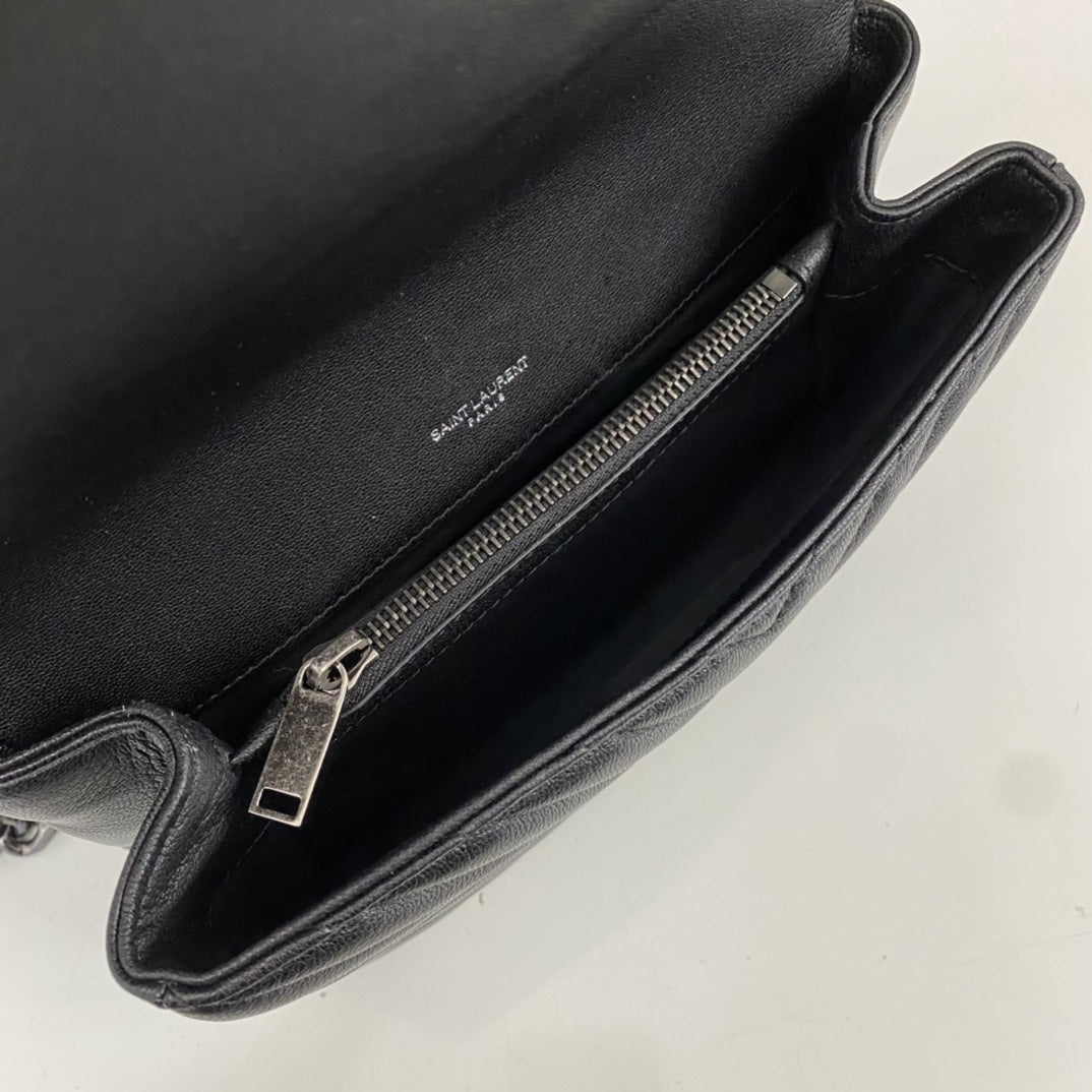 Saint Laurent medium College leather cross body bag In Black