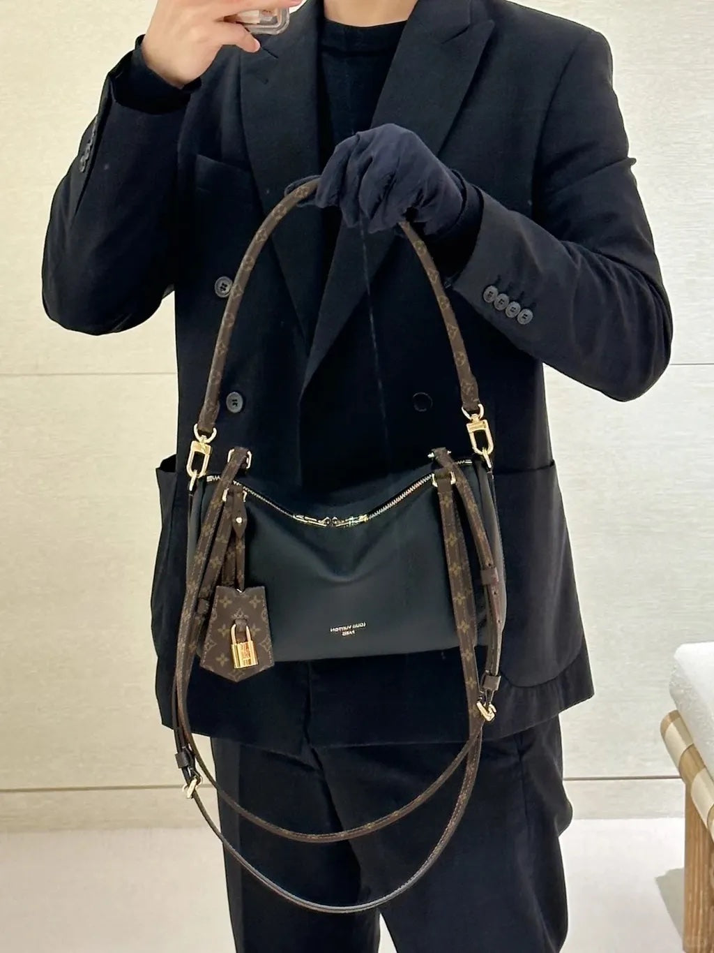 Lv express PM Black