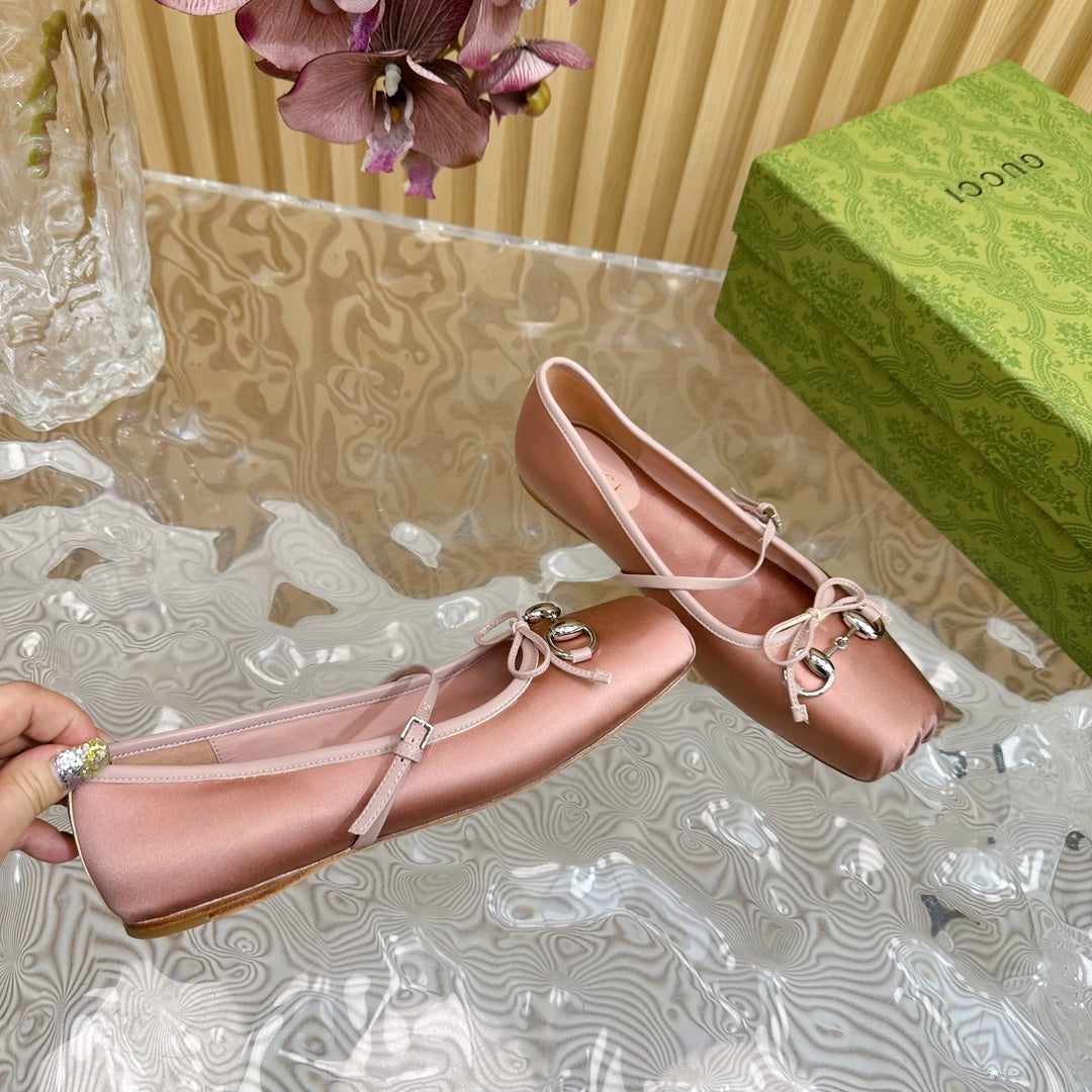 BALLET FLAT IN CORAL PINK SILK WITH SILVER HARDWARE