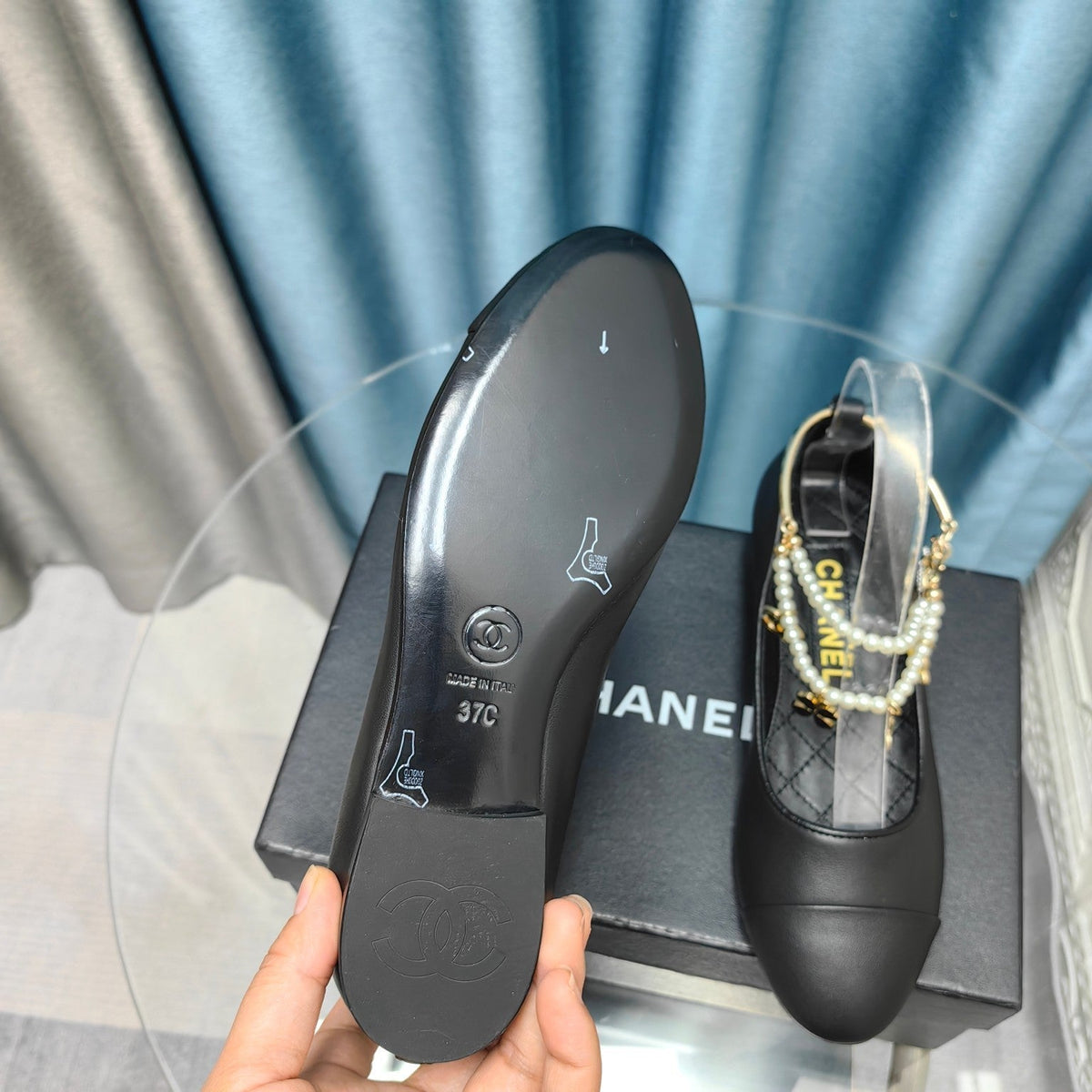 MARY JANE WITH PEARL STRAP IN BLACK LAMBSKIN