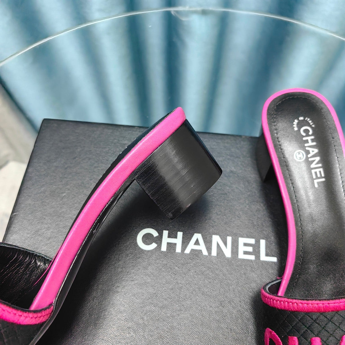 MULE SANDAL 45 BLACK PINK FABRIC EMBROIDERY