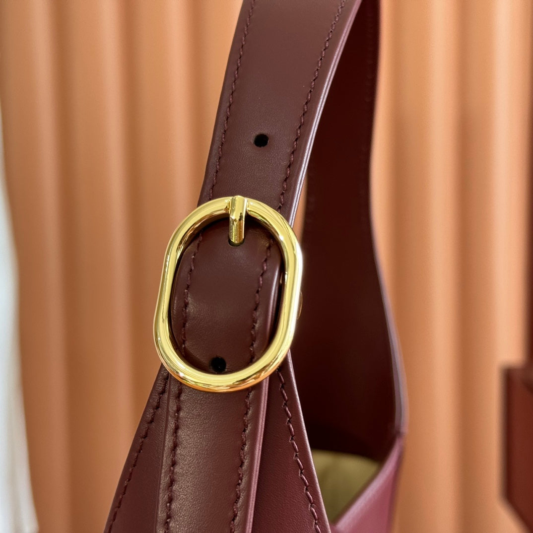 JACKIE SMALL SHOULDER BAG 27 IN BURGUNDY RED CALFSKIN GOLD HARDWARE