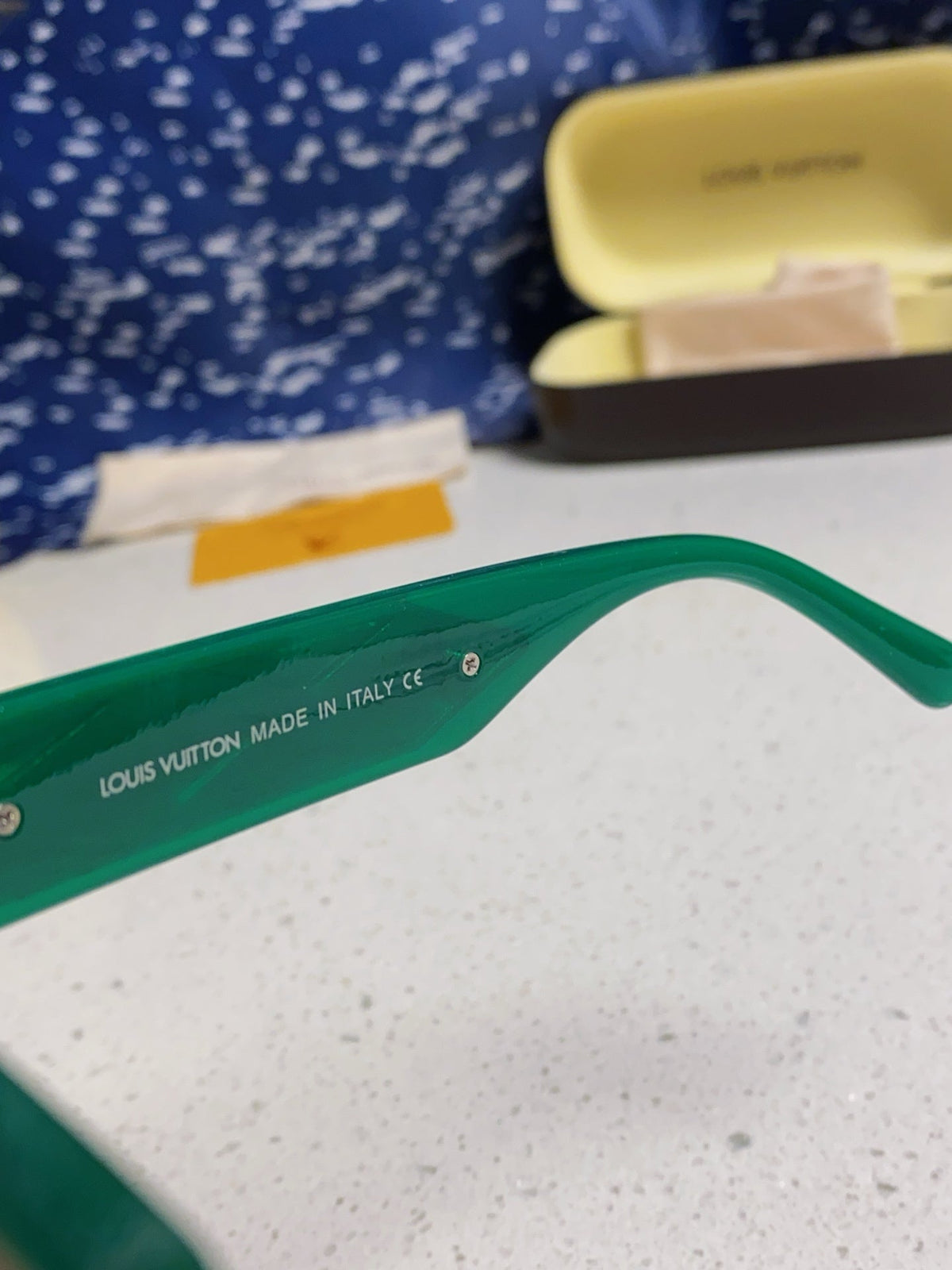 CAT EYE SUNGLASSES 576882 IN GREEN AND GOLD ACETATE
