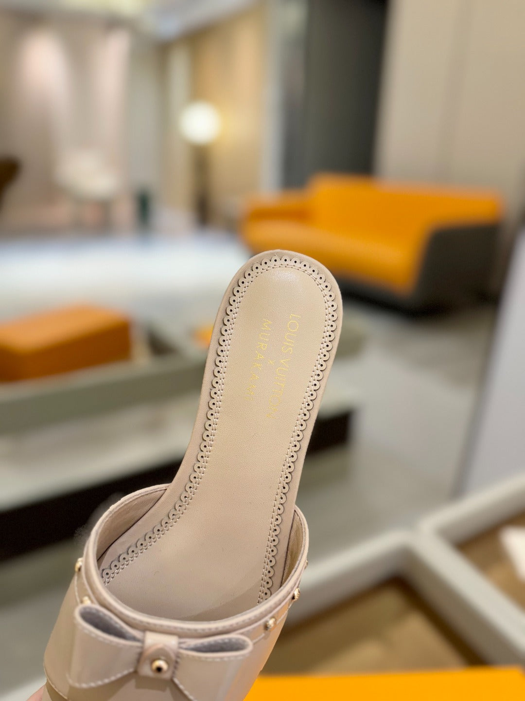 LV X TM 6AM FLAT MULE IN LINEN TAN CALFSKIN
