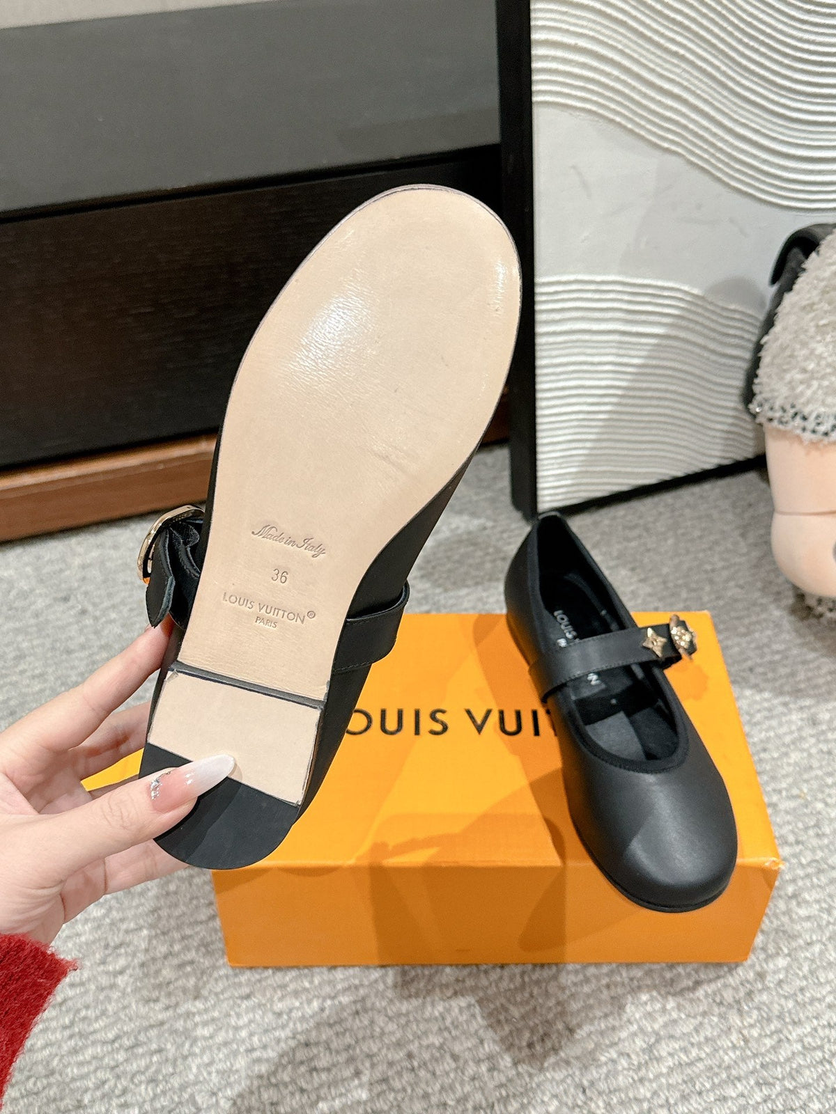 MARY JANE SHOES IN BLACK SHEEPSKIN