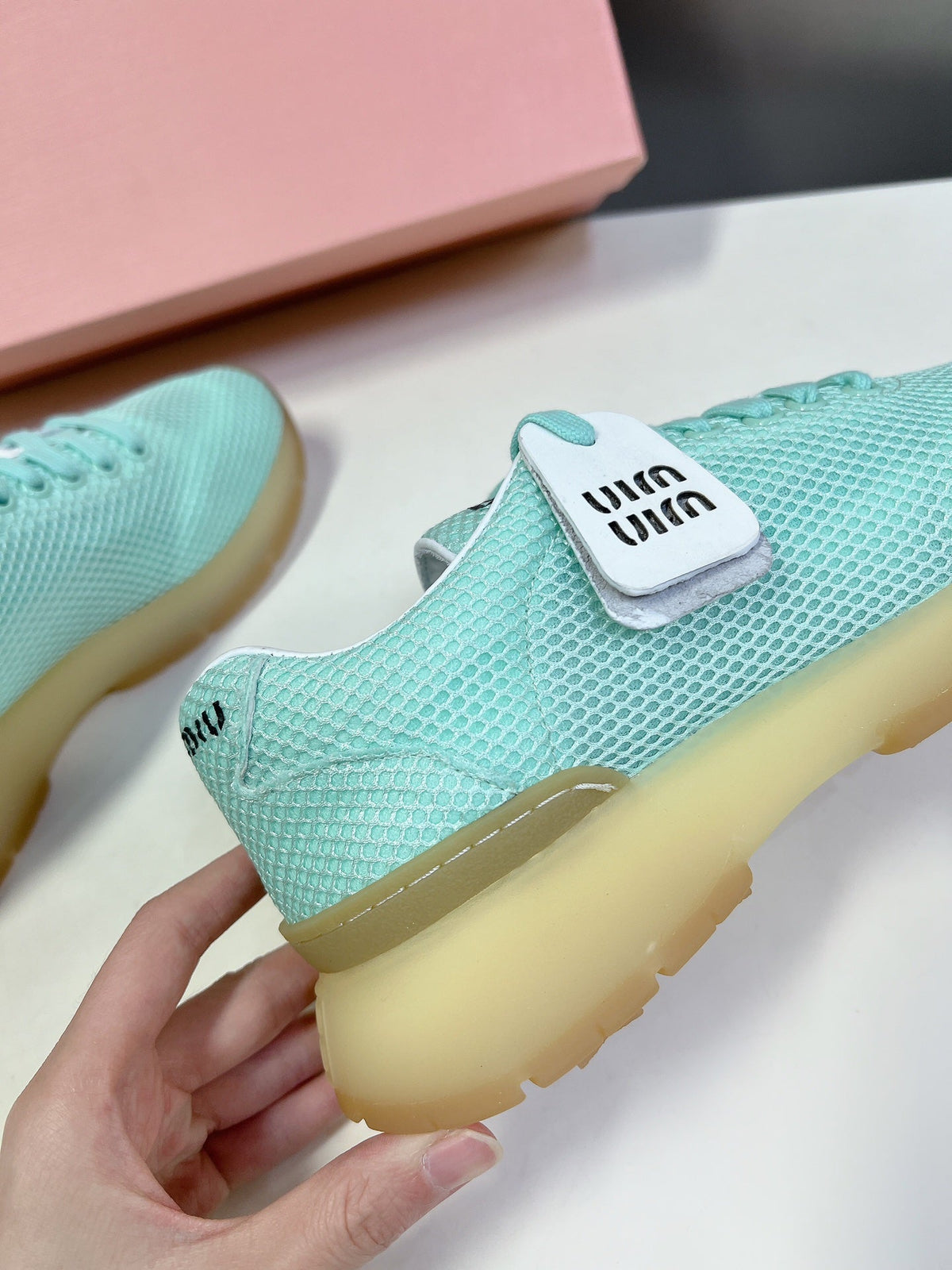 BASIC SNEAKERS IN TURQUOISE MESH