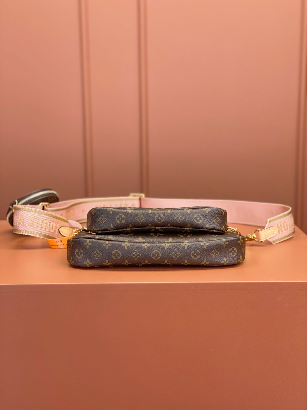Louis Vuitton LV Multi Pochette Handle Monogram Handbags 24x16x6cm