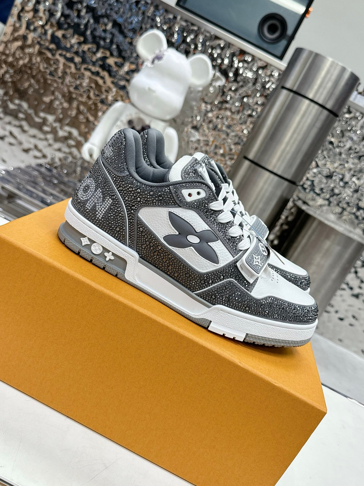 LV Women White Black Leather Sneakers