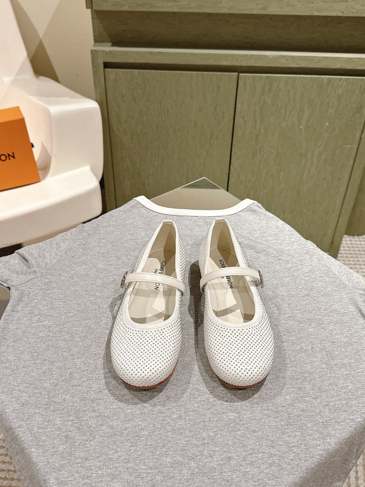 LV Women White Mesh Mary Jane Flats