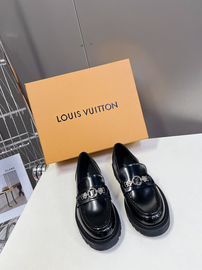 LV Women Black Leather Loafers