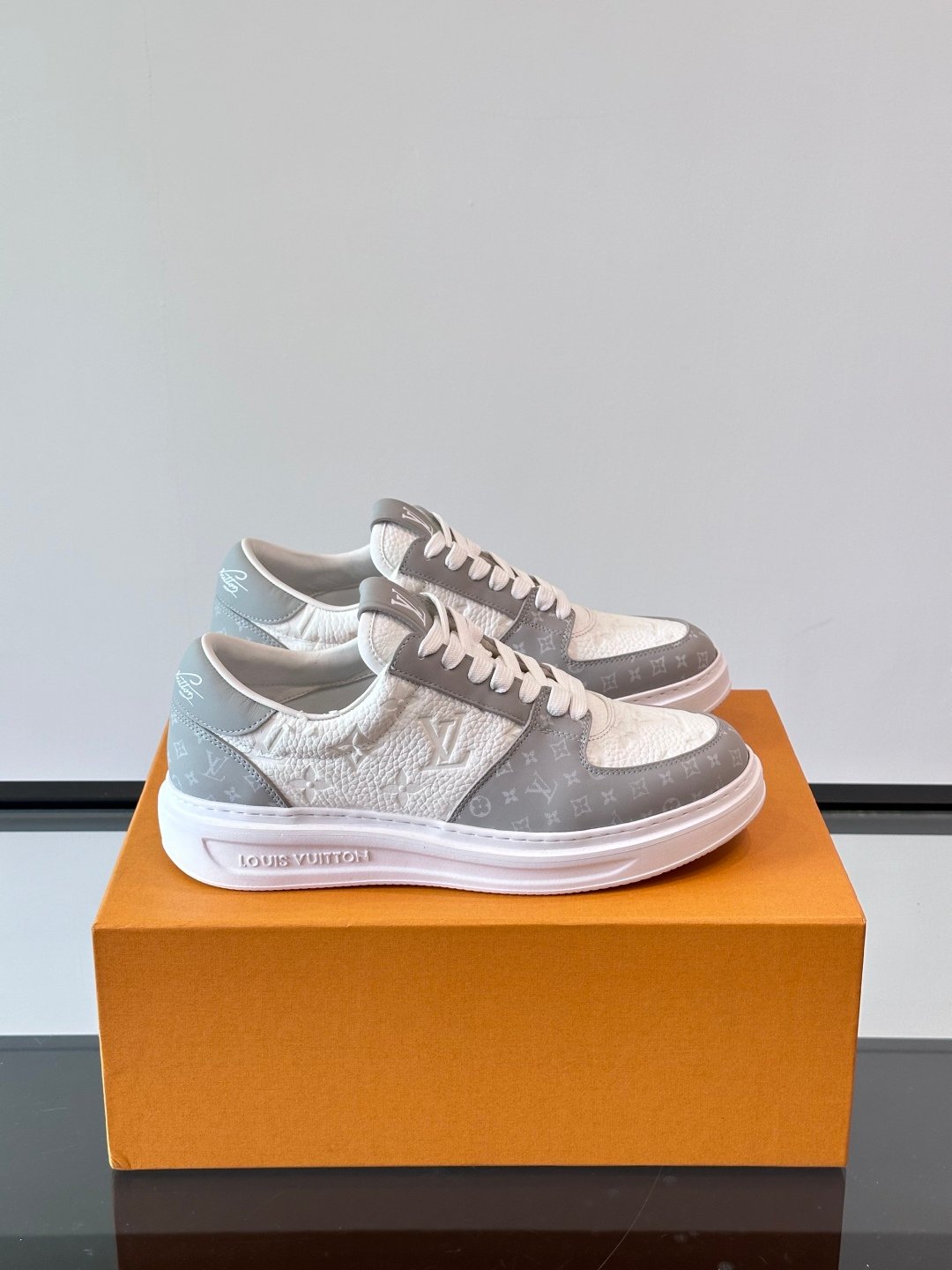 LV Men White Gray Leather Sneakers