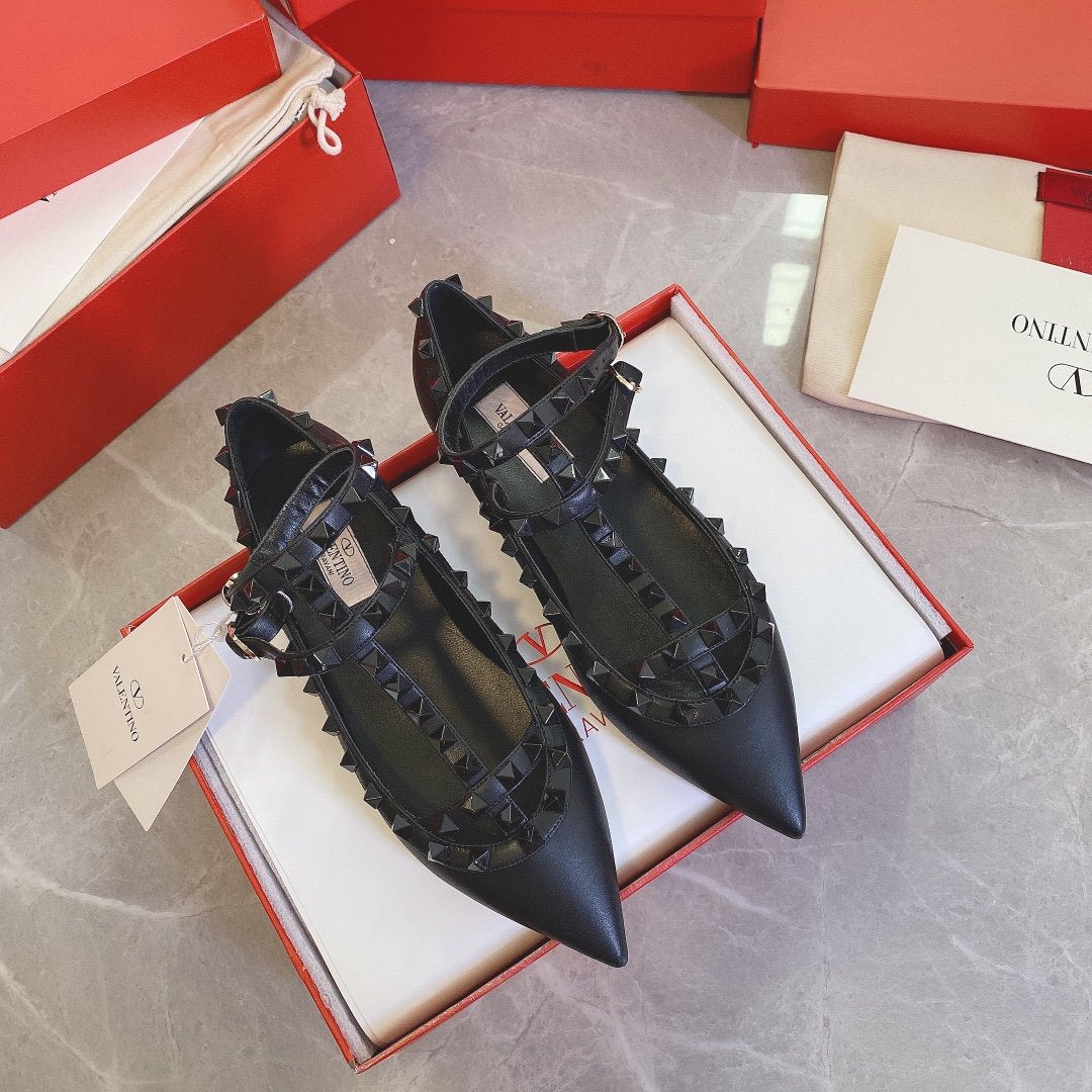 Valentino Women Black Leather Pointed Flats