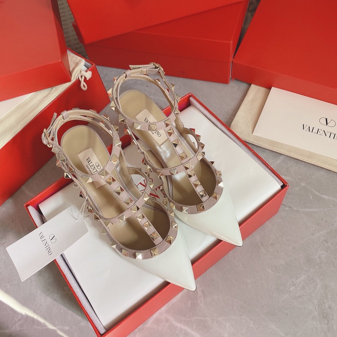 Valentino Women White Patent Leather Rockstud Pumps