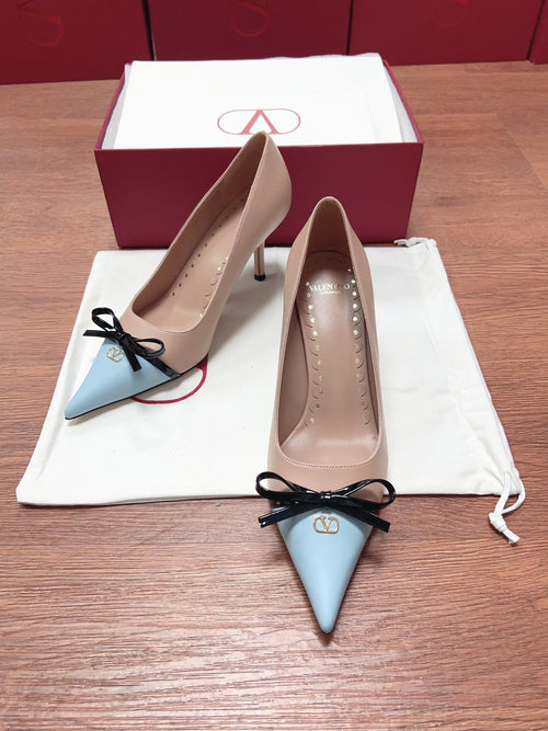 Valentino Women Beige Leather Blue Bow Detail Pumps
