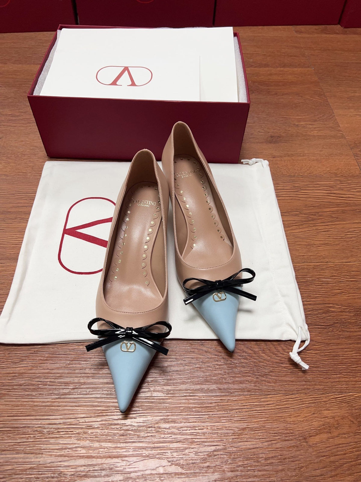Valentino Women Beige And Light Blue Leather Pumps