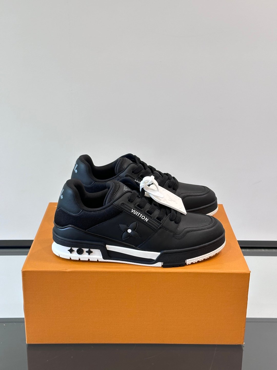 LV Men Black Leather Sneakers