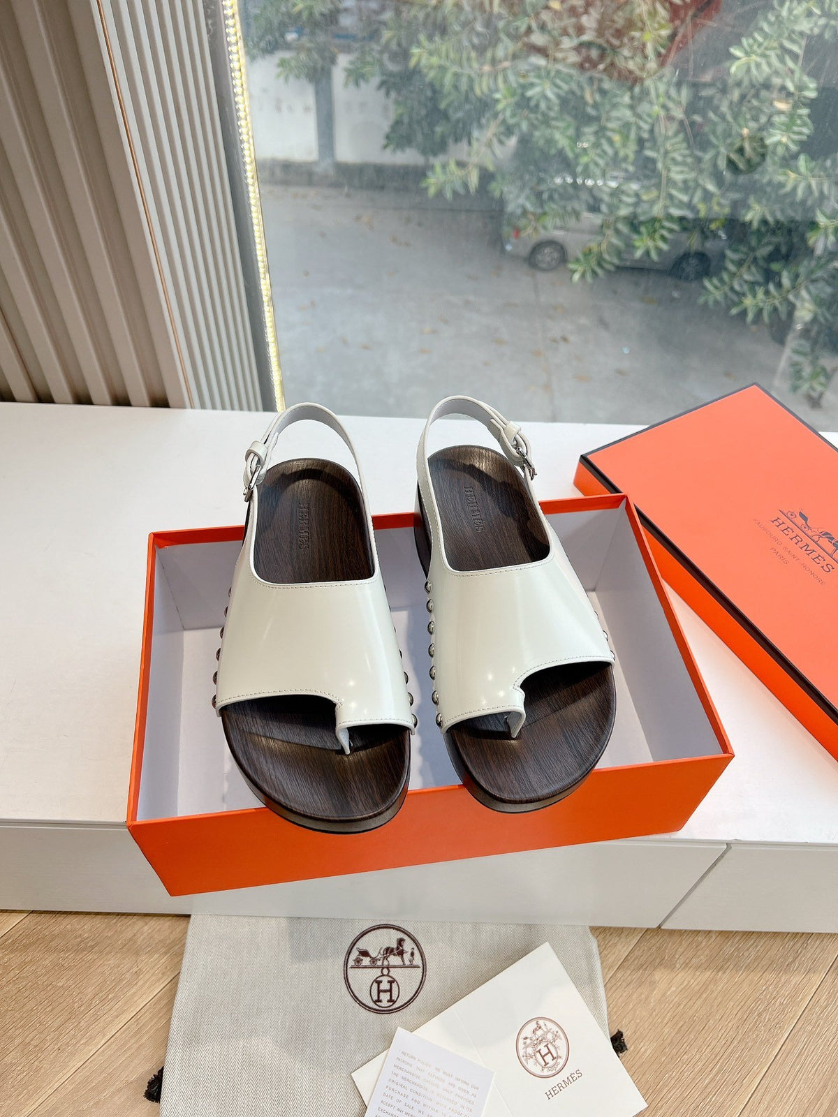 Hermes Women White Leather Wooden Sole Sandals
