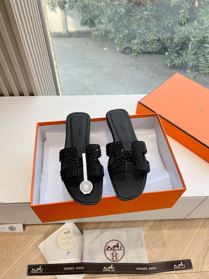 Hermes Women Black Leather Embellished Slippers