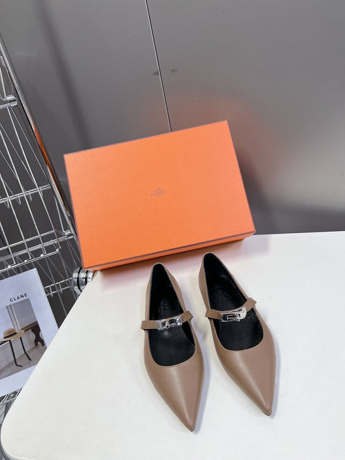 Hermes Women Beige Leather Pointed Strap Flats