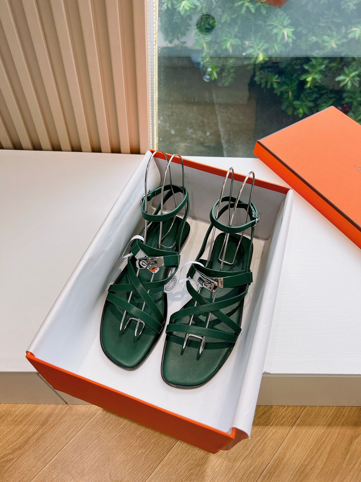 Hermes Women Green Leather Strappy Sandals