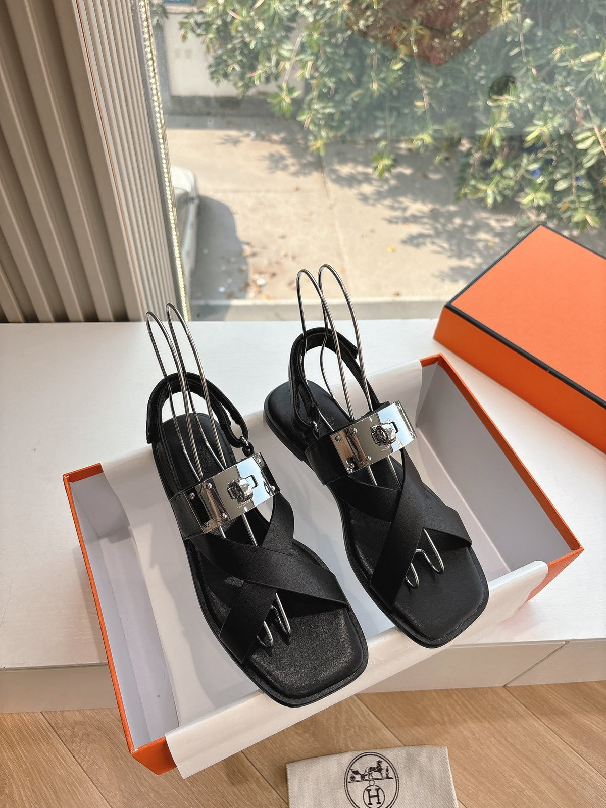 Hermes Women Black Leather Strappy Sandals