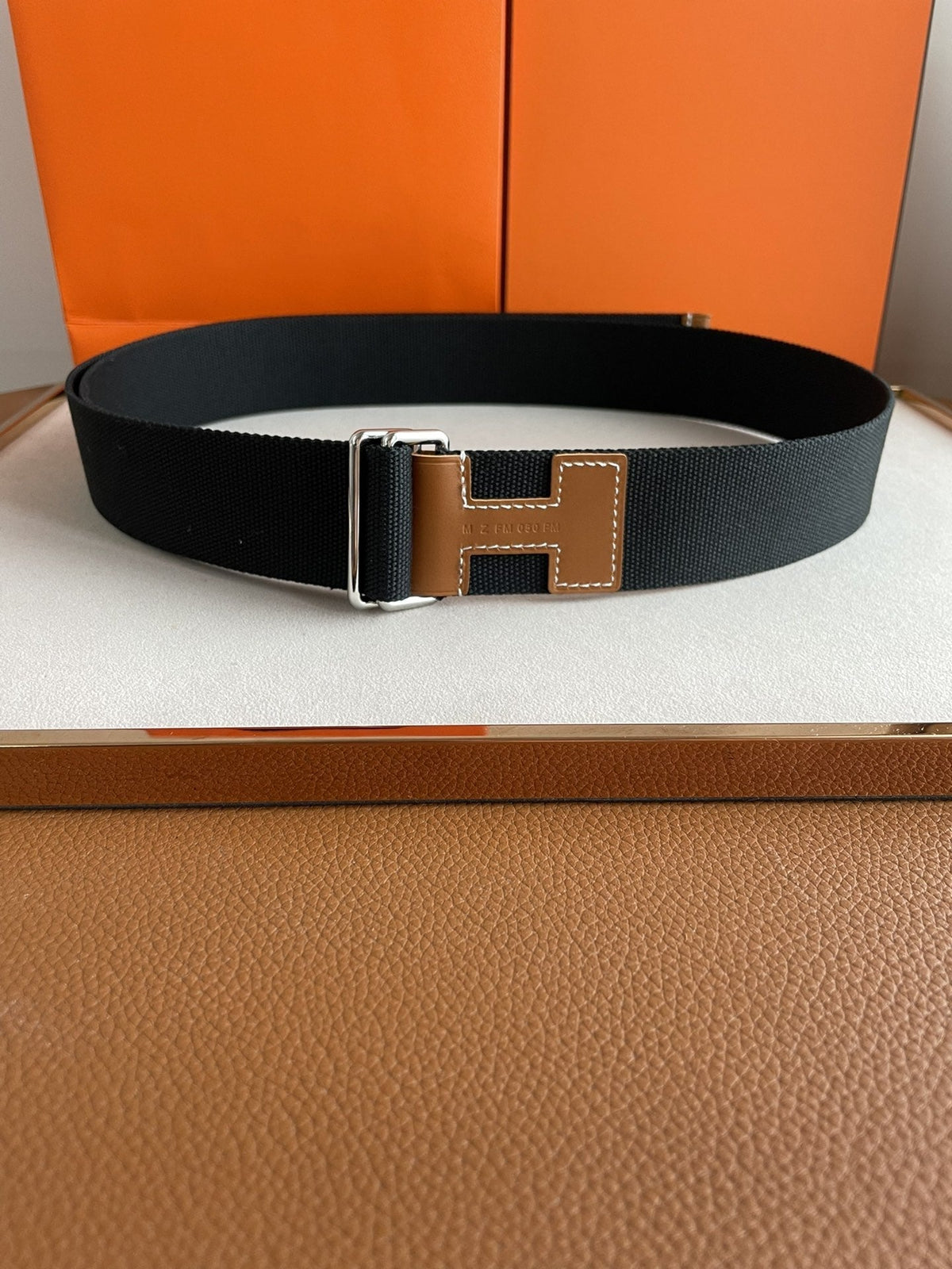 4.0CM BLACK TEXTILE  BROWN LEATHER H BELT