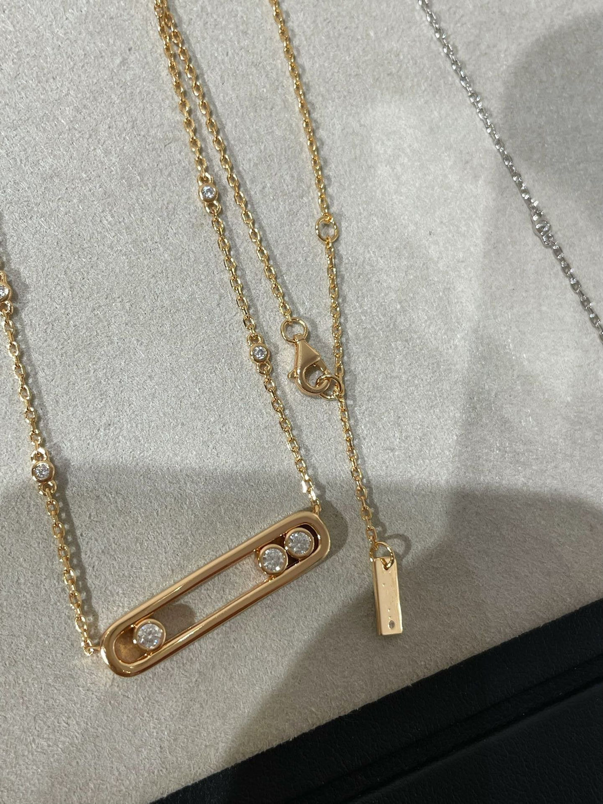 MOVE 3 DIAMOND NECKLACE