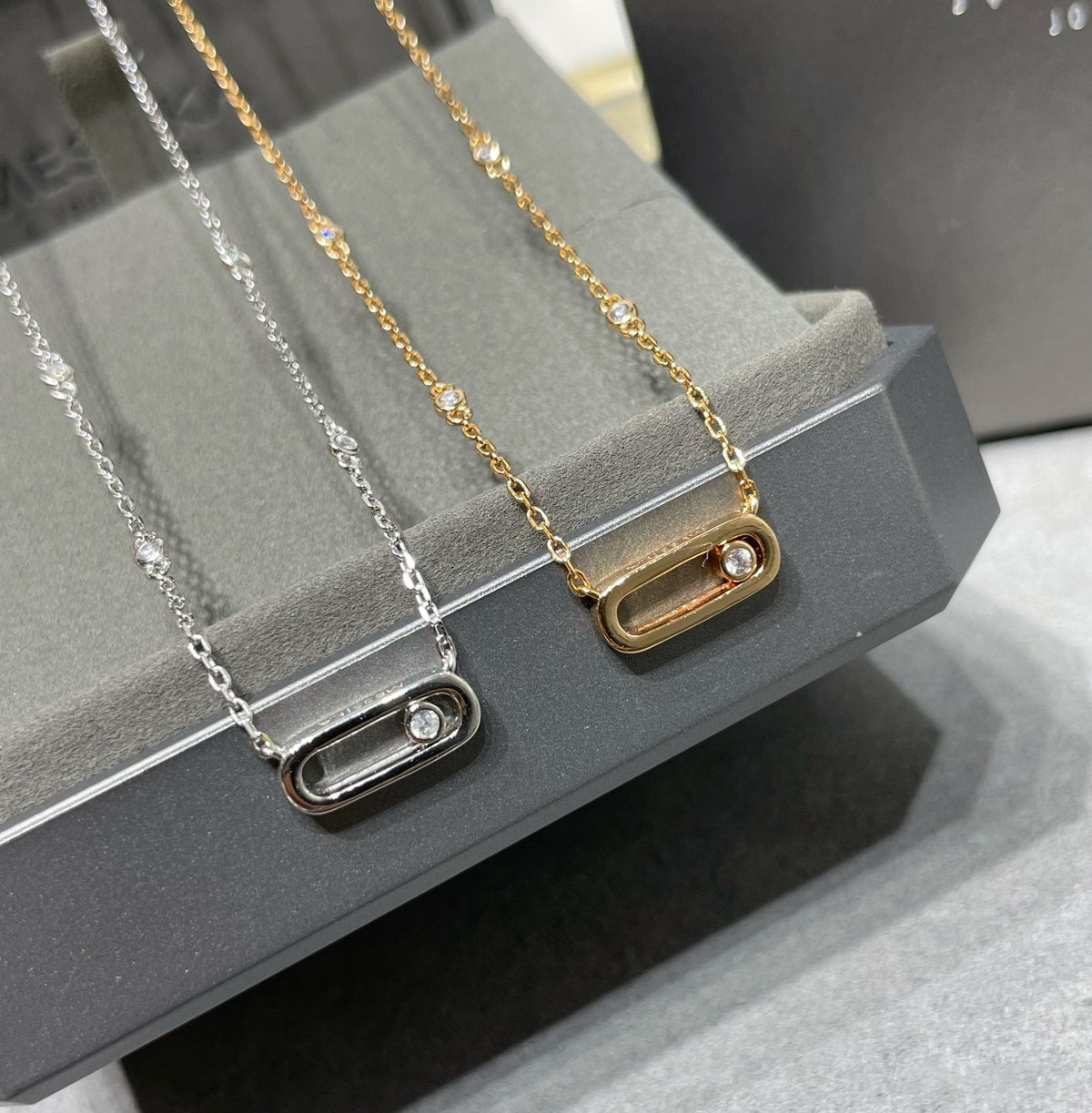 MOVE UNO DIAMOND NECKLACE