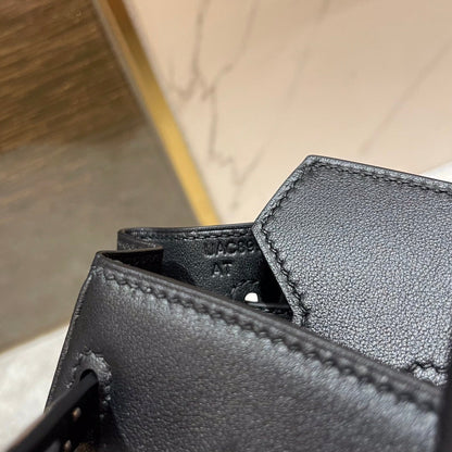 HN 30CM BLACK SWIFT LEATHER GOLD HARDWARE