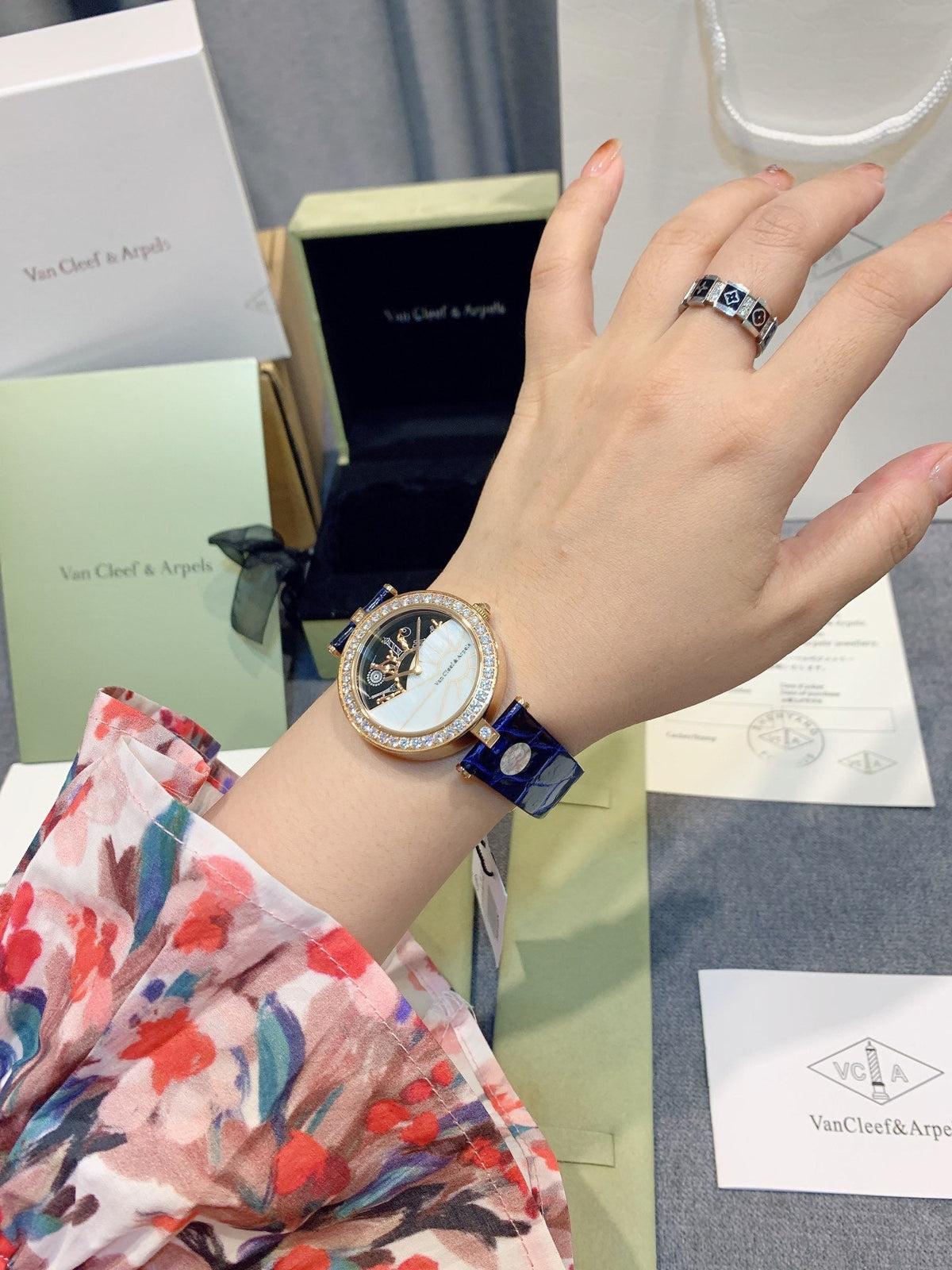 LADY ARPELS WATCHS SILVER DIAMOND PAVED