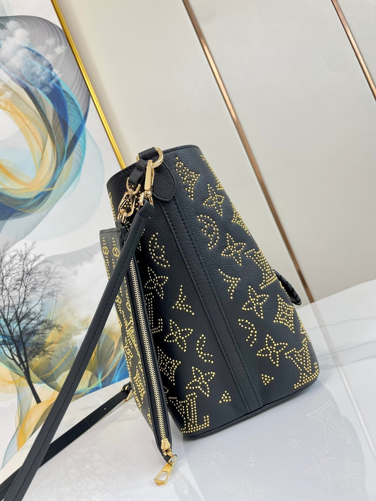 BLOSSOM MM 30 BLACK MAHINA CALFSKIN