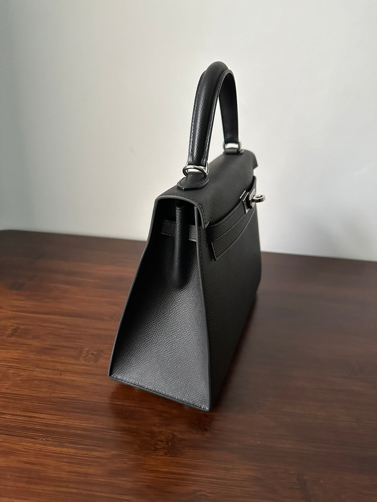 HN 25 Black Epsom