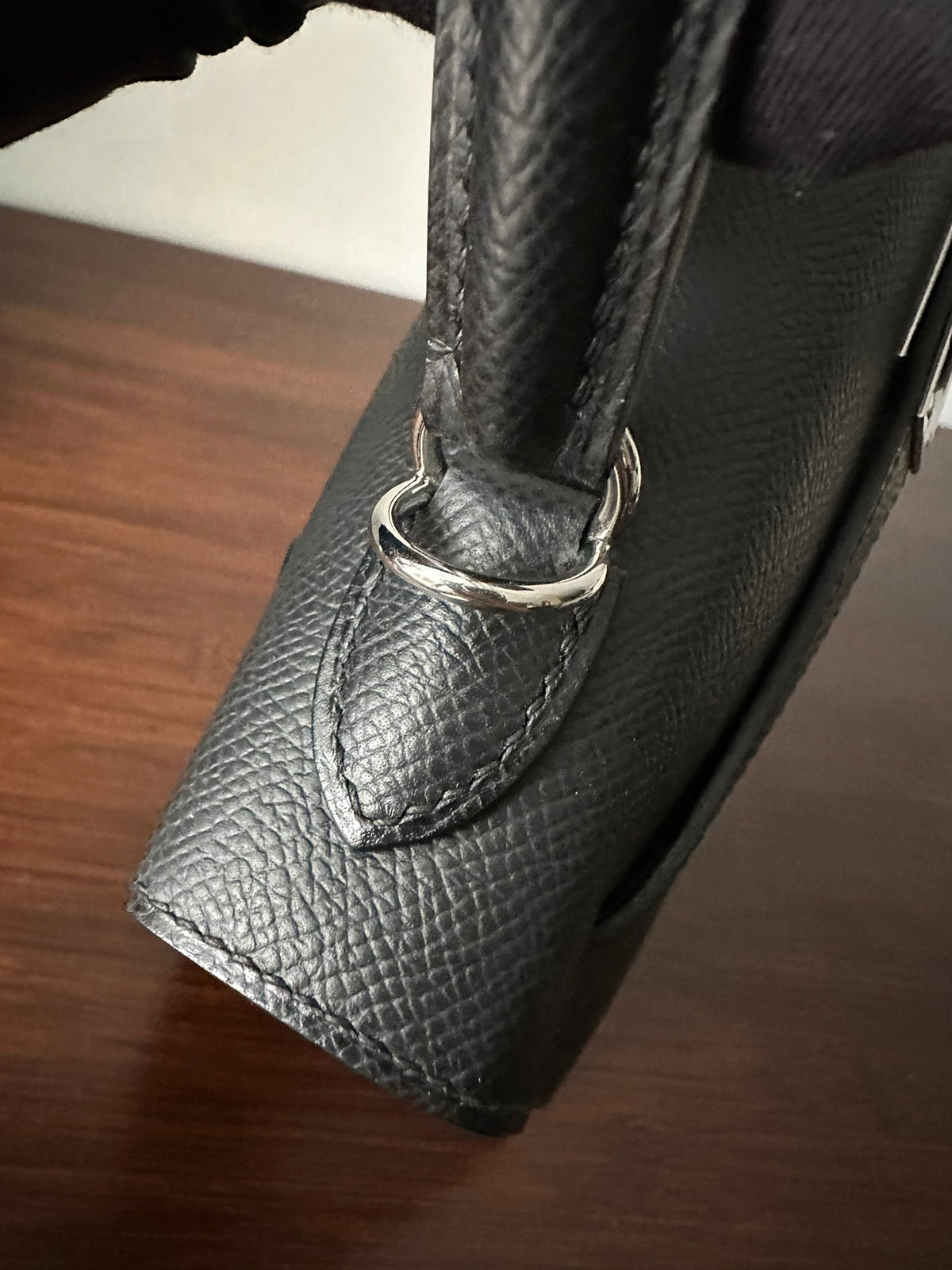 HN 25 Black Epsom