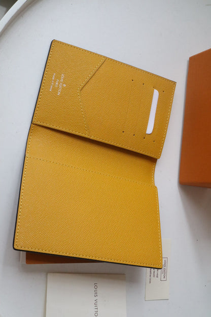 PASSPORT COVER 14 BLACK CANVAS