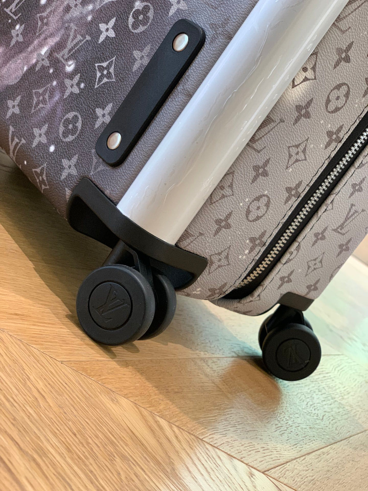Louis Vuitton Horizon 55 Monogram Galaxy print