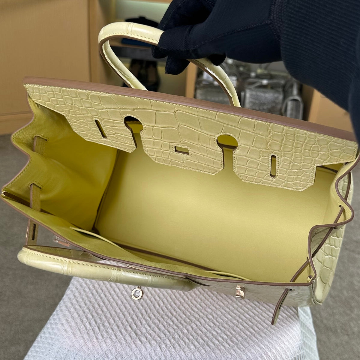 Hermes Birkin 35cm Crocodile Leather Gold Hardware