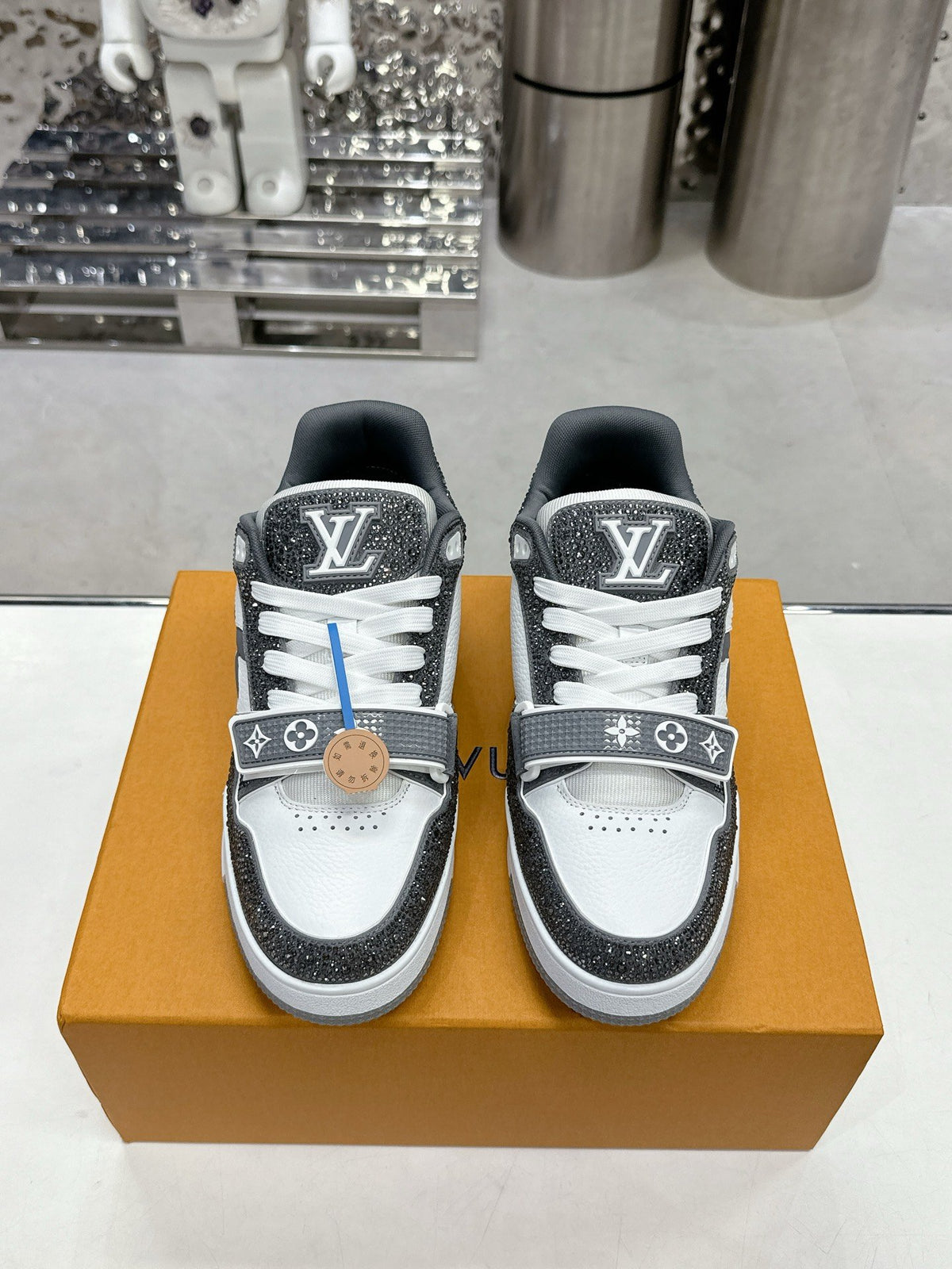 LV Women White Black Leather Sneakers