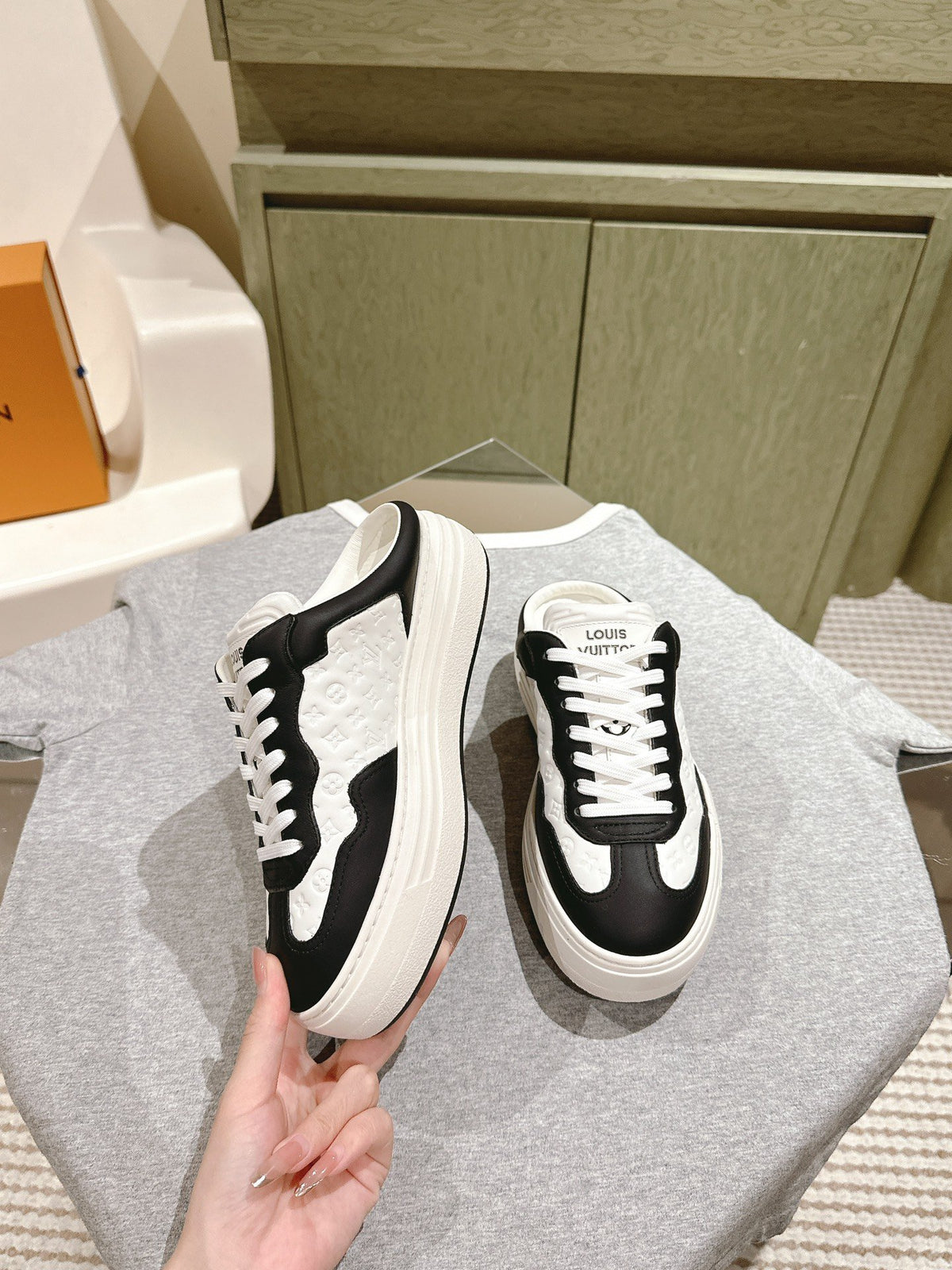 LV Women Black White Leather Sneakers