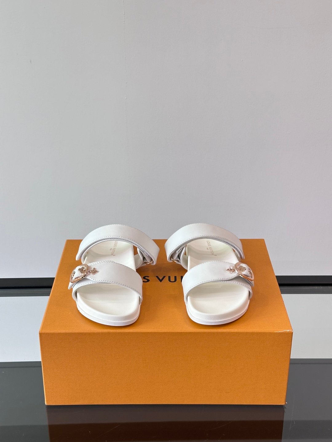 LV Men White Leather Sandals