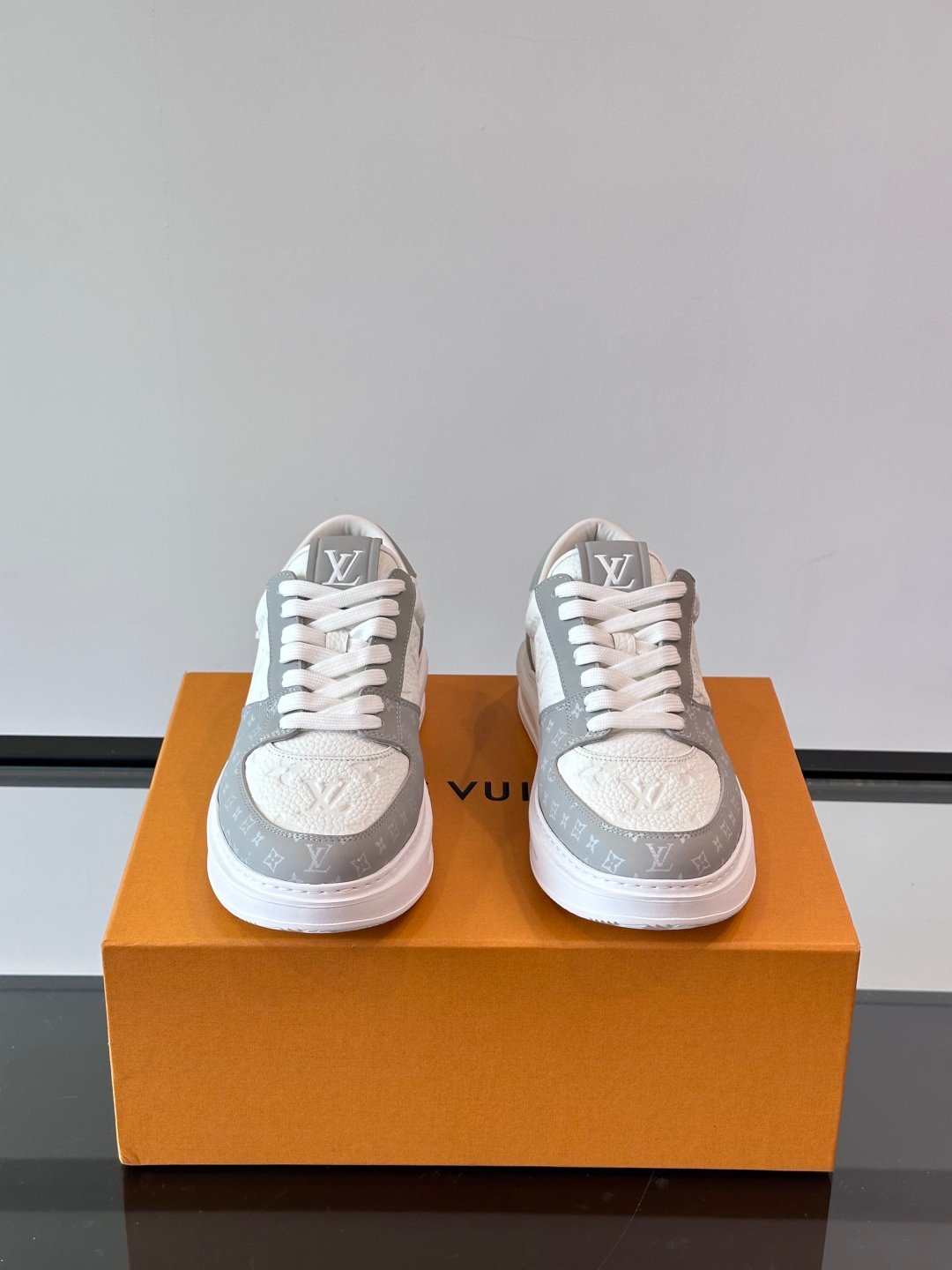 LV Men White Gray Leather Sneakers