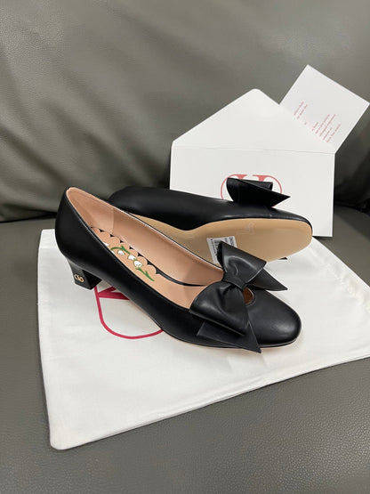 Valentino Women Black Leather Bow Detail Flats