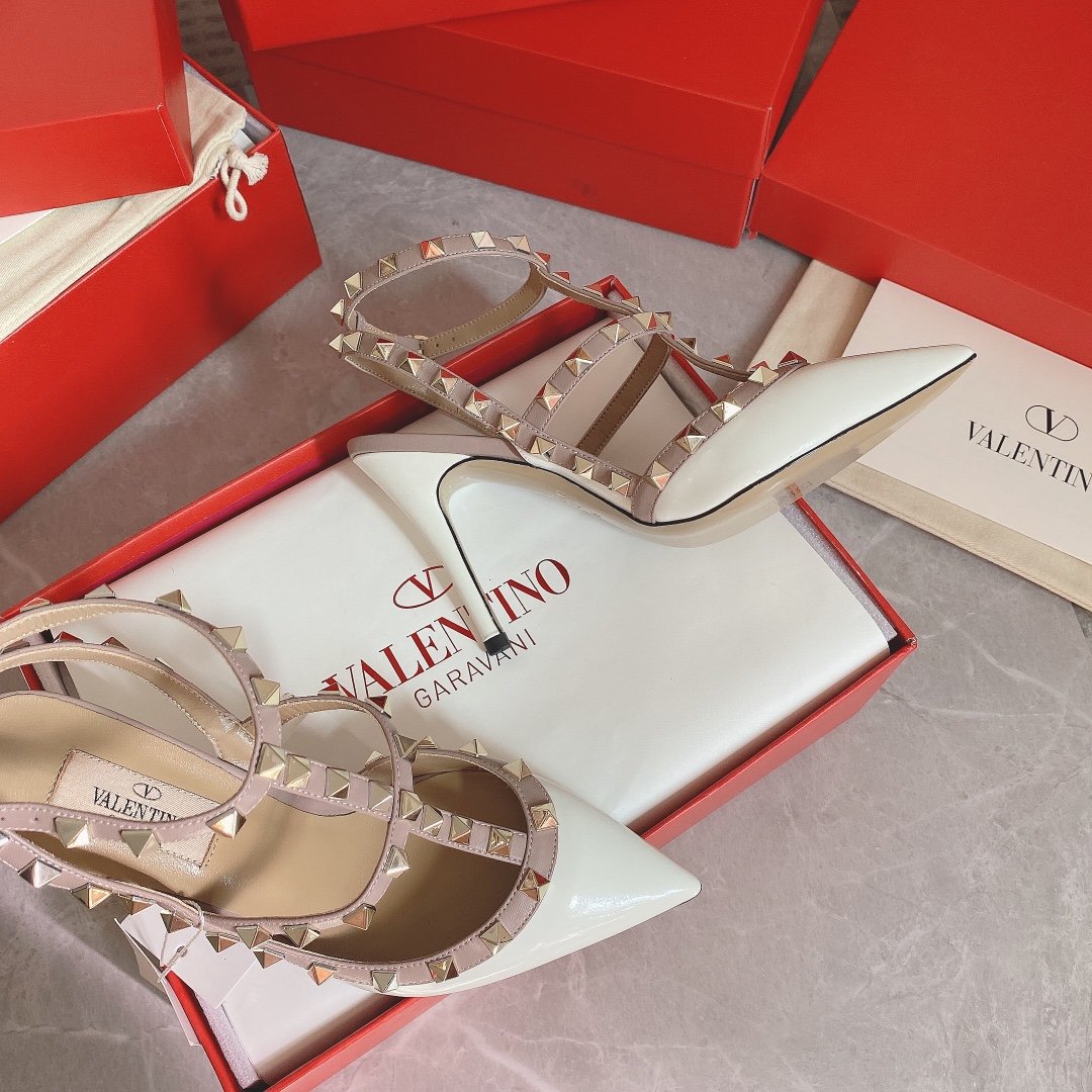 Valentino Women White Patent Leather Rockstud Pumps