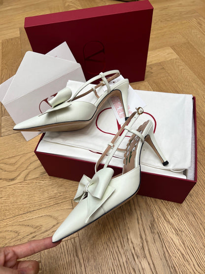 Valentino Women White Leather Bow Accent Pumps